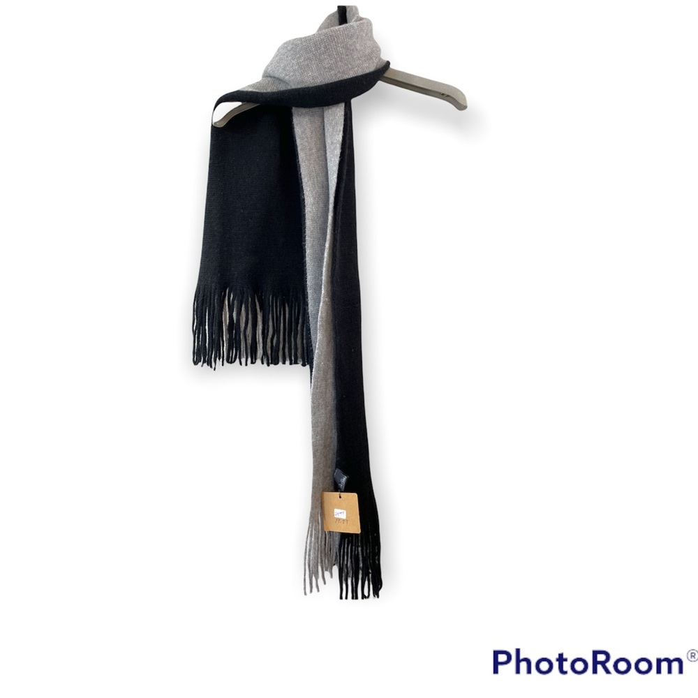 Odiva long scarf double sided color black gray